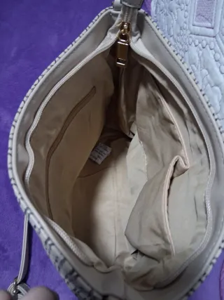 Bolso de hombro beige con logo GH