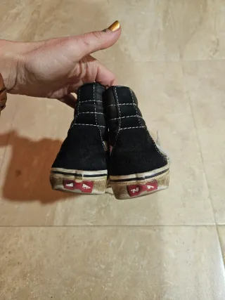 Zapatillas Vans SK8-Hi Negras y Blancas