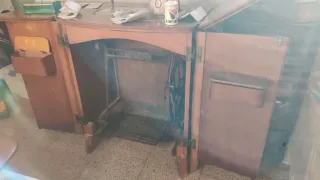 Máquina de coser Singer antigua