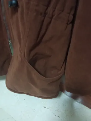 Trenca forrada pelo marrón