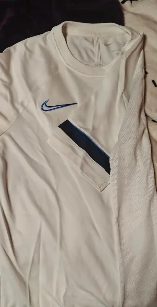 Camiseta Nike manga corta blanca y azul