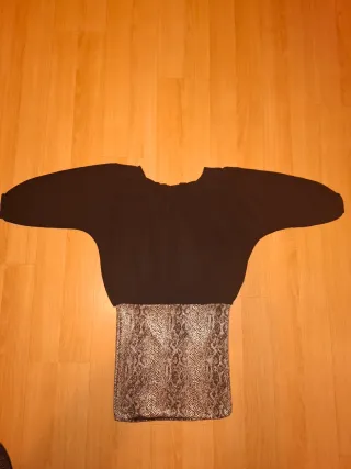 Vestido fiesta negro y gris, de gasa y licra. T. M