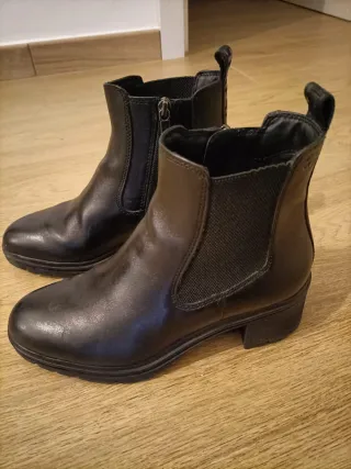 Stivaletti Tamaris neri Vendo per numero errato