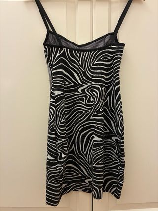 Vestido midi Zara estampado cebra