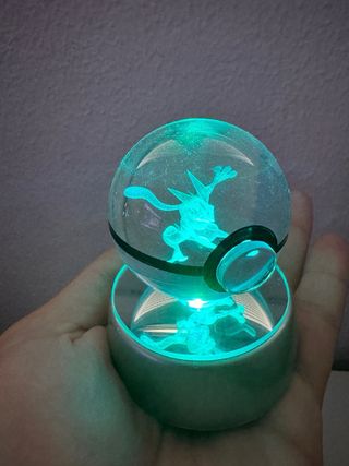 Bola 3D Pokemon Greninja con luces LED