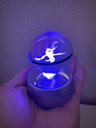 Bola 3D Pokemon Greninja con luces LED