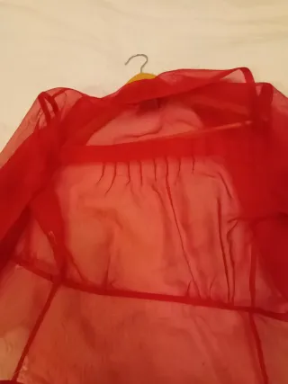 Chaqueta fiesta transparente roja