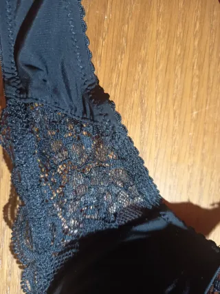 Sujetador de encaje negro