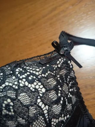 Sujetador de encaje negro