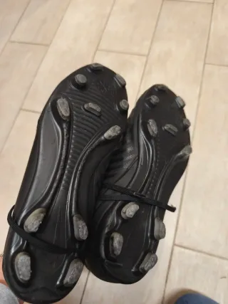Lote Botas Fútbol Adidas y Nike Niño Talla 41.5 y