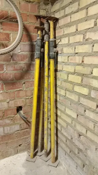 5 Puntales de Obra Amarillos