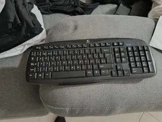Teclado Logitech MK 200 Negro