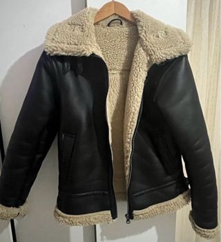 Cazadora efecto piel borreguillo