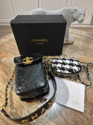 Bolso Chanel Negro con Correa y Monedero