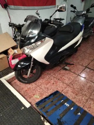 Suzuki Burgman 125 como nueva