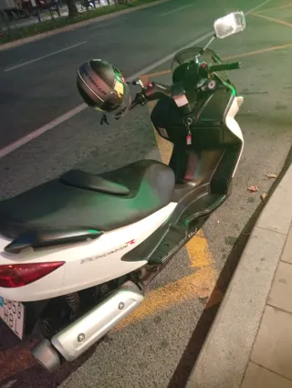 Suzuki Burgman 125 como nueva