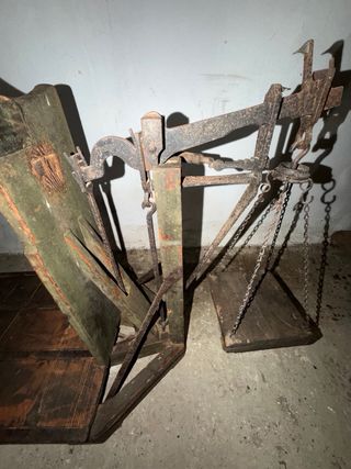 Báscula industrial antigua Vaisse con 3 pesas