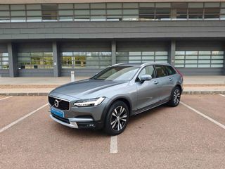 VOLVO V90 Cross Country 2.0 D4 AWD Pro Auto