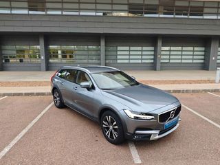 VOLVO V90 Cross Country 2.0 D4 AWD Pro Auto