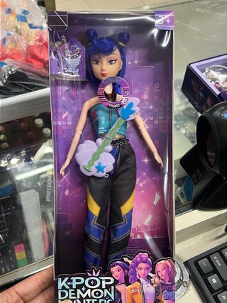 Muñeca Zoey Kpop Demon Hunters con música