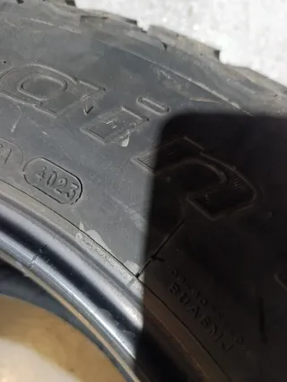 Neumático 285/70R17