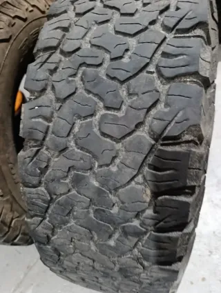Neumático 285/70R17