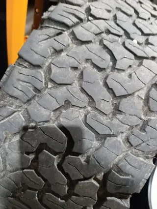 Neumático 285/70R17