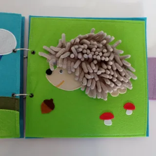 Libro sensorial de fieltro
