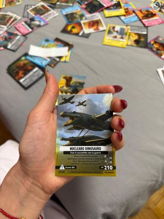 Carta Nuclearo Dinosauro - Gioco di Carte