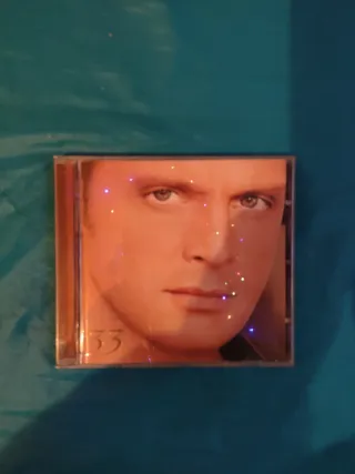 CD Luis Miguel 33