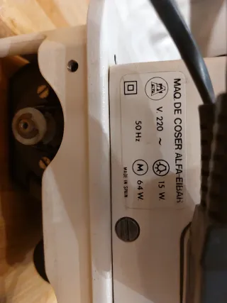 Máquina de coser Alfa Zig-Zag 3242