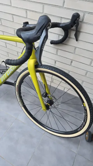 Bicicleta Vitoria Carbono Gravel. Talla M. 53.