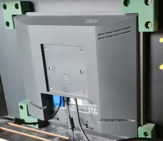 Monitor Touch Screen IBM 56 LED 15 Pollici