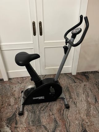 Bicicleta Estática Negra y Gris