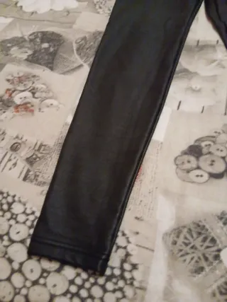 Leggings similpelle neri taglia XS interno in pile