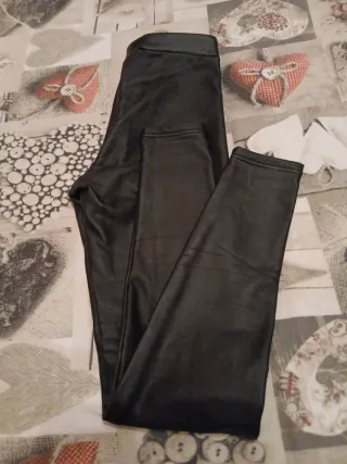 Leggings similpelle neri taglia XS interno in pile