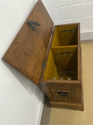 Arcón o baúl gótico medieval madera nogal