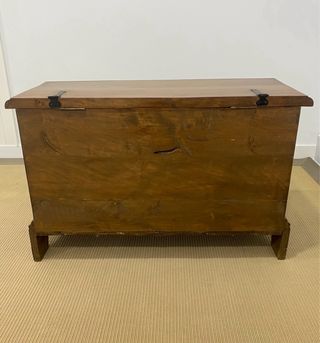 Arcón o baúl gótico medieval madera nogal