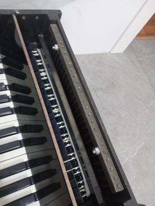 Mini piano original.