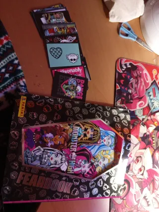 Cambio cromos Monster High