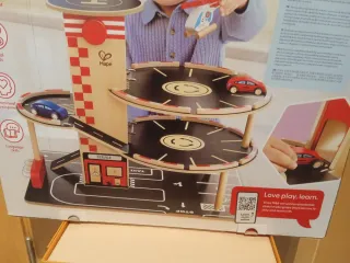 Garage in legno Hape a 4 piani