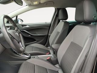 Opel Astra Design & Tech