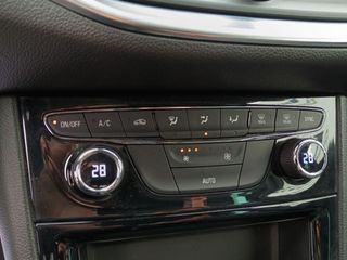 Opel Astra Design & Tech