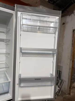Nevera marca Siemens a+++ 2,cm Nofrost