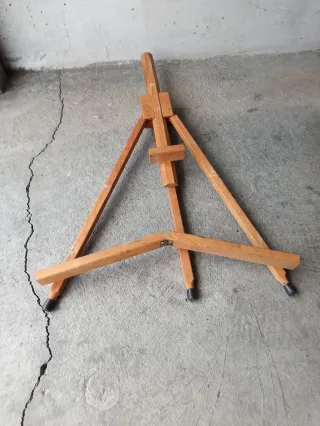 Cavalletto da pittore in legno