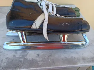 Pattini da ghiaccio vintage neri e bianchi
