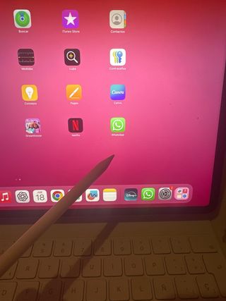 iPad Pro M2 + Teclado + Lápiz + Cable