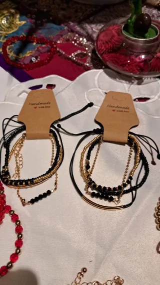 Pulseras Rojas y Doradas Corazón