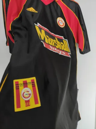 Camiseta Galatasaray 1999-00. Talla XL