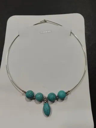 Gargantilla rígida plata con piedras turquesa